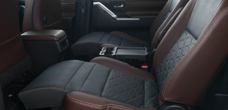 Noi-that-toyota-innova-cross-12