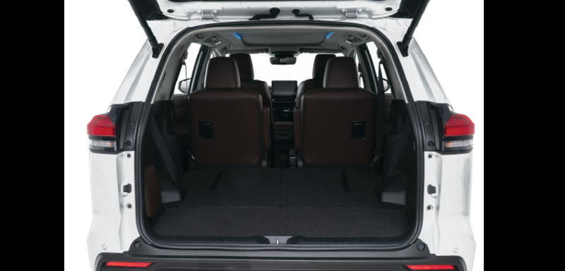 Noi-that-toyota-innova-cross-7