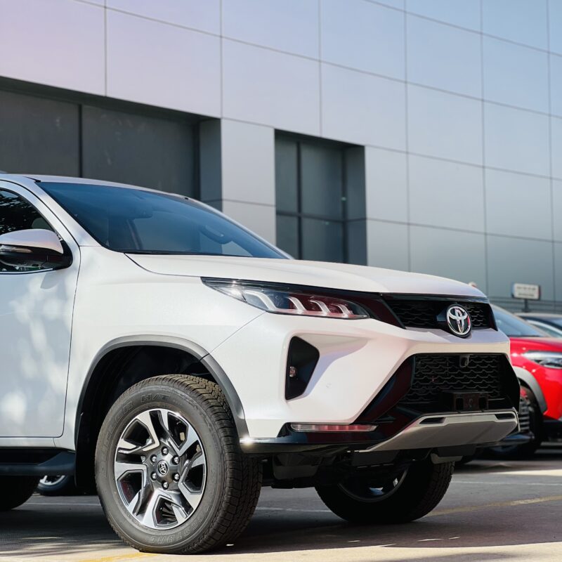 **Toyota Fortuner Legender 2.8AT 4x4: Giá Tốt Nhất Tại Toyota Bình Phước**