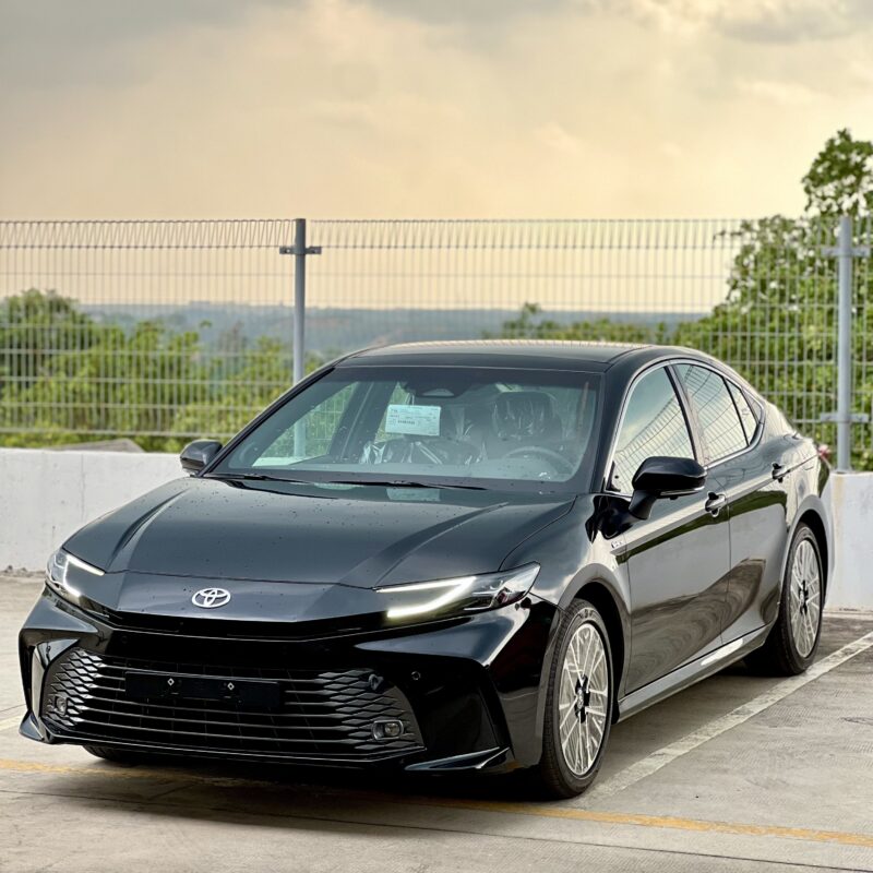 Tuyệt vời! Với kinh nghiệm 10 năm, đây là tiêu đề phù hợp nhất: **Toyota Camry Hybrid (HEV) Cao Cấp – Toyota Bình Phước**