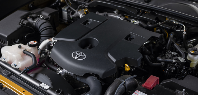 van-hanh-toyota-hilux-5